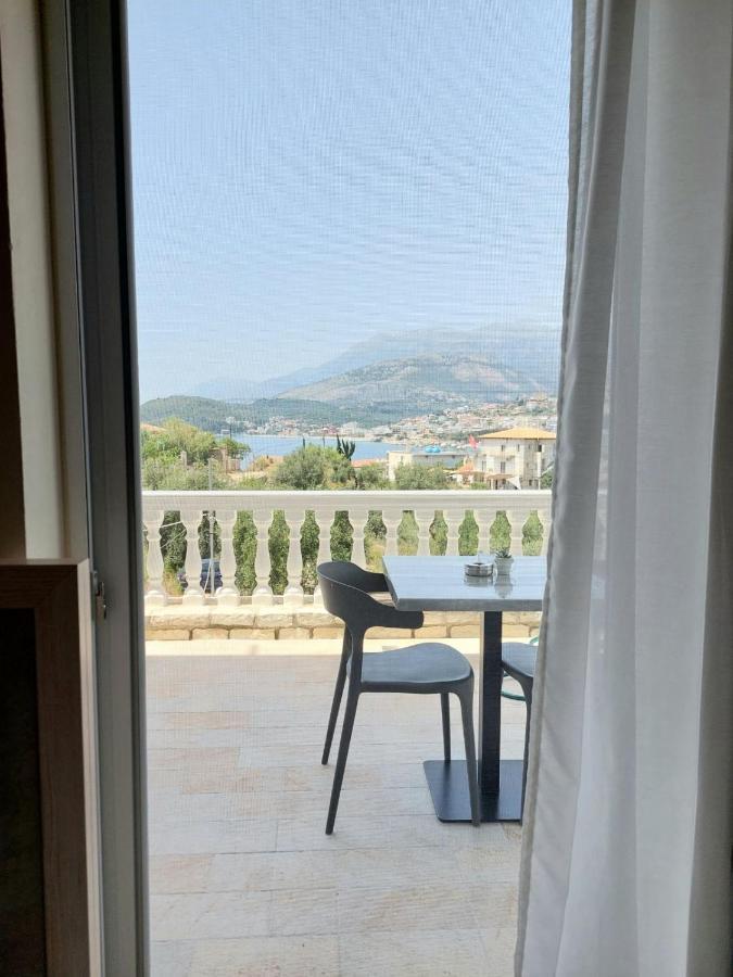 Elizabeth Apartments Himare Esterno foto