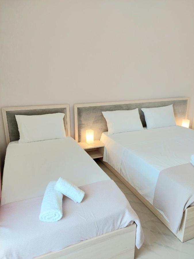 Elizabeth Apartments Himare Esterno foto