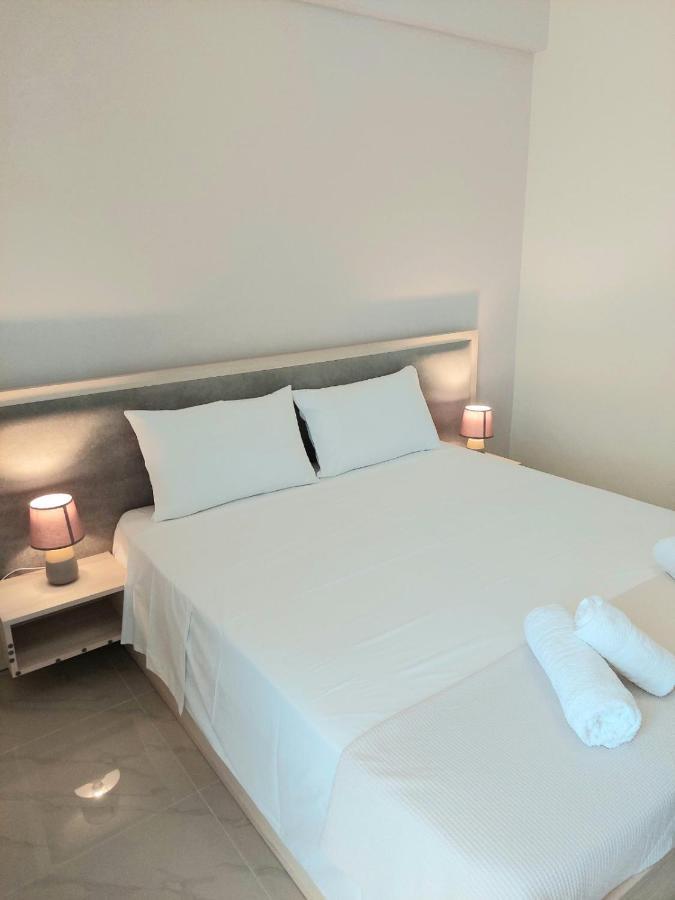 Elizabeth Apartments Himare Esterno foto