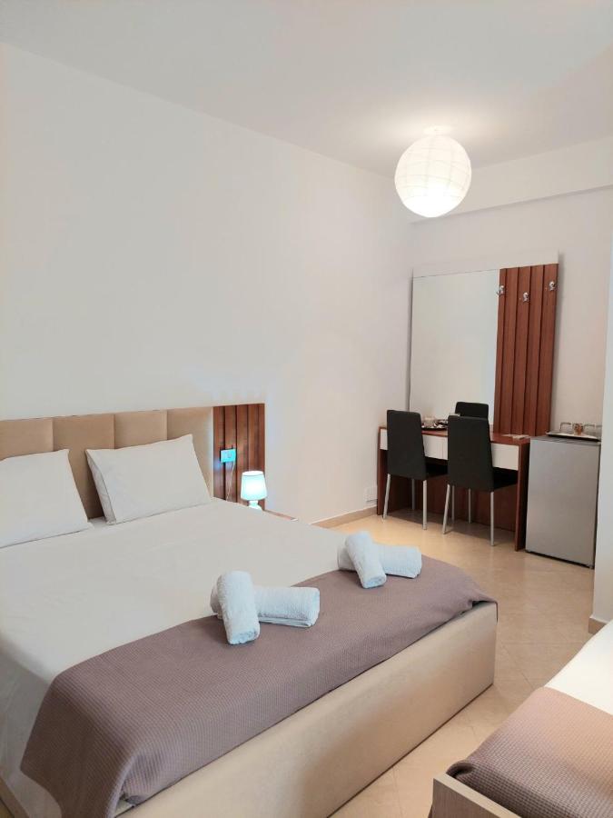 Elizabeth Apartments Himare Esterno foto