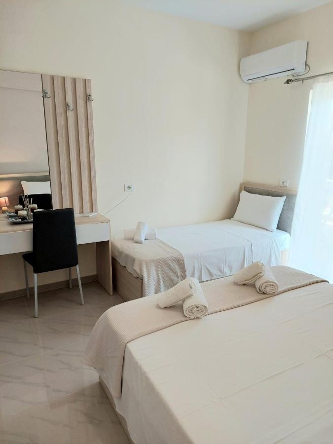 Elizabeth Apartments Himare Esterno foto