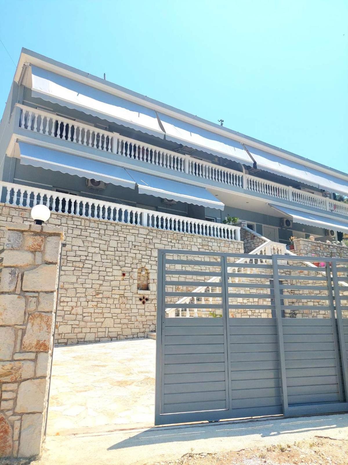 Elizabeth Apartments Himare Esterno foto