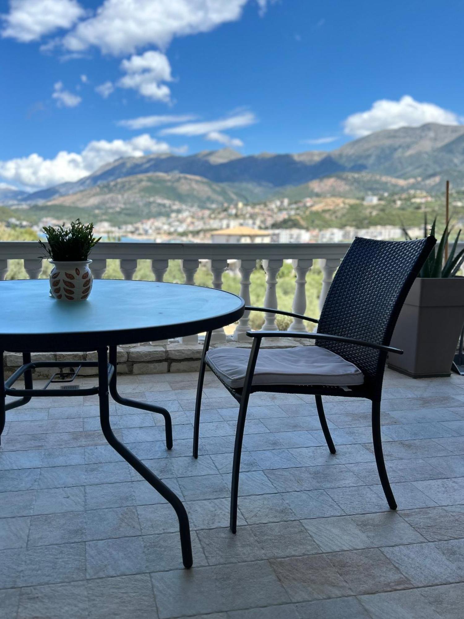 Elizabeth Apartments Himare Esterno foto